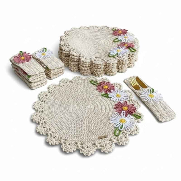 Sousplat Natal Têxtil Aura | Crochê Floral de Curadoria